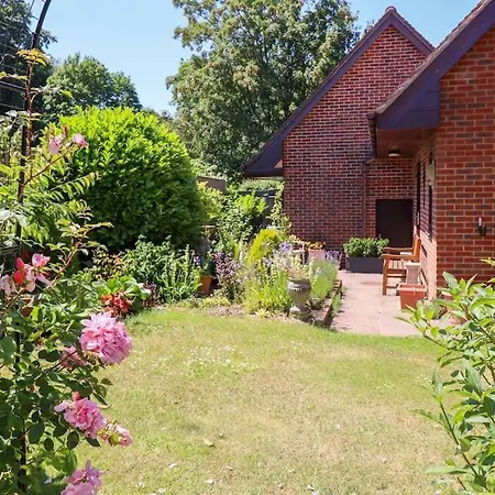 A Magical Countryside Retreat Villa New Alresford Exterior photo