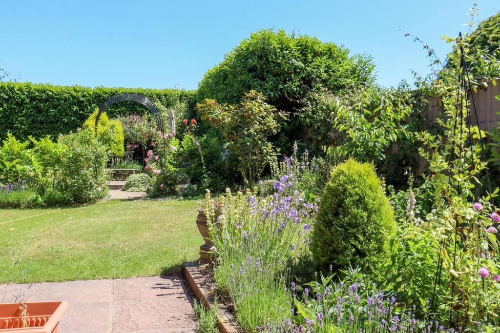 A Magical Countryside Retreat Holiday home New Alresford